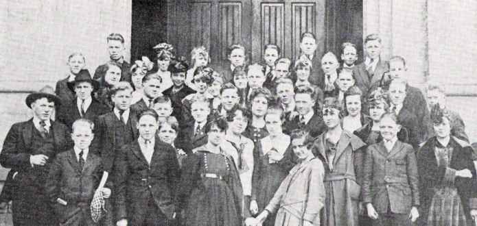 The BYH Class of 1921 as Freshmen in 1918.